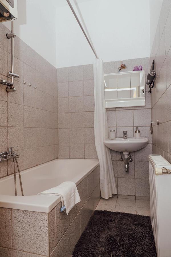 Ruhiges Terrassen Apartment Wien Exteriör bild