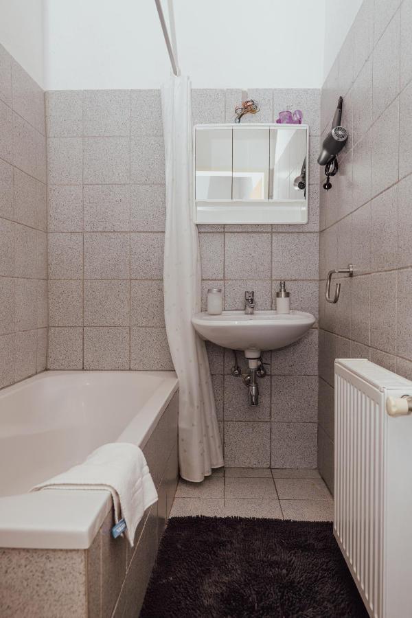Ruhiges Terrassen Apartment Wien Exteriör bild